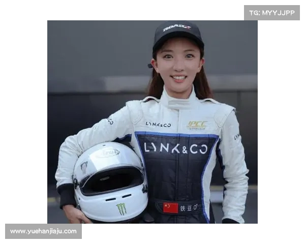 从草原到赛道:中国首位 F1 学院外卡车手师炜的飞驰人生 从草原到赛道:中国首位 F1 学院外卡车手师炜的飞驰人生